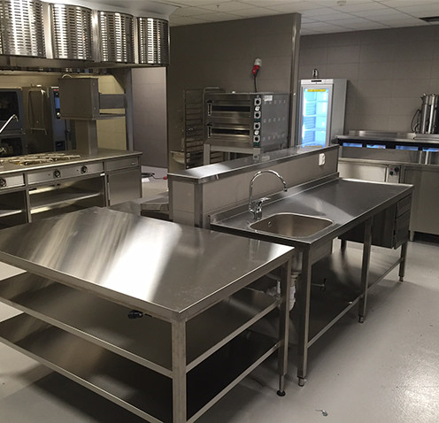 Choosing the right stainless steel kitchen equipment - Information &  advices : Stellinox