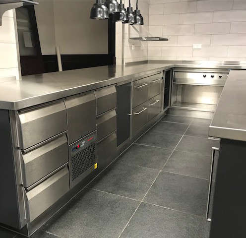 Choosing the right stainless steel kitchen equipment - Information &  advices : Stellinox